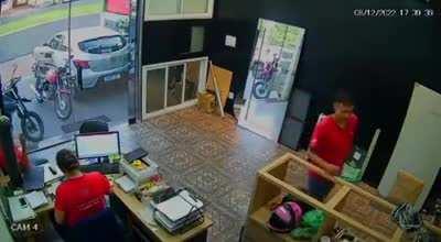 Fast Response and Reflex to Avoid Car Collision