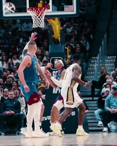 [Highlight] Nuggets provide a beautiful replay of Jokic assist from last night.