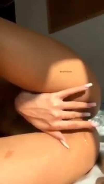 Add its_jasmine4387 on snap she got a cheap promo going on rn, if you shot her page out she’ll surprise you with your first buy