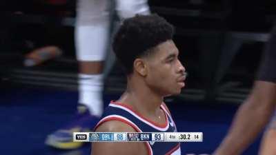 [Highlight] Franz Wagner somehow manages to flip in the shot while Blakes hand is on the ball to put the Magic up 5 with 39.7 left