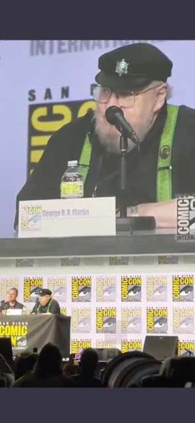 George R.R Martin Throwing Shade at Dan & Dave