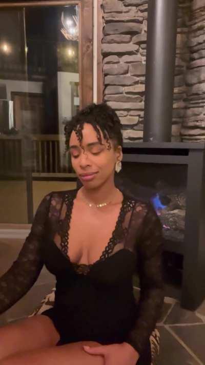 I enjoy the fire and you enjoy the PecFlex. 🔥💋