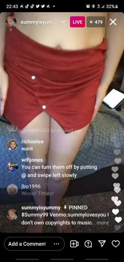 Taking her Bra off Live