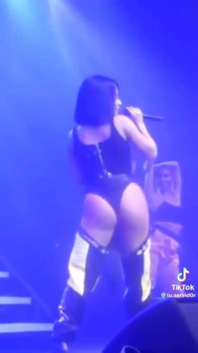 No es Angela pero se parecen 😅🔥🔥