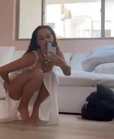 Mommy addison rae is so fine😳