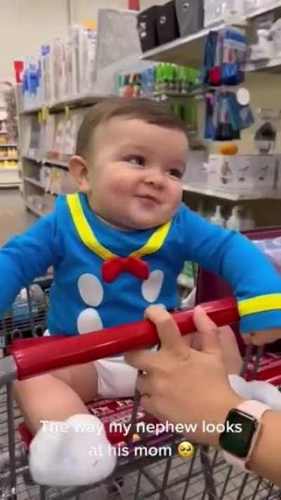 The look that could melt any mama’s heart - it’s the Donald Duck outfit for us.