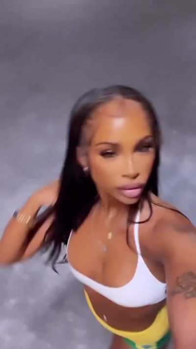 Lil Baddie 😍😍😍