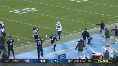 [Highlight] Julio with one of the most improbable catches you’ll ever see