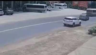 That’s so smooth, if that was me it would be nonononono