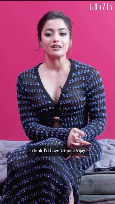 Kya lag rahi hai bc rashmikaaaa 🥵🤤