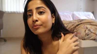 Ashana Sule's hot body is worth fapping for.