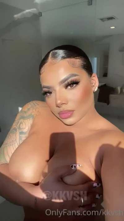 Sun kissed☀️Her full, up to date OF content folder⬇️