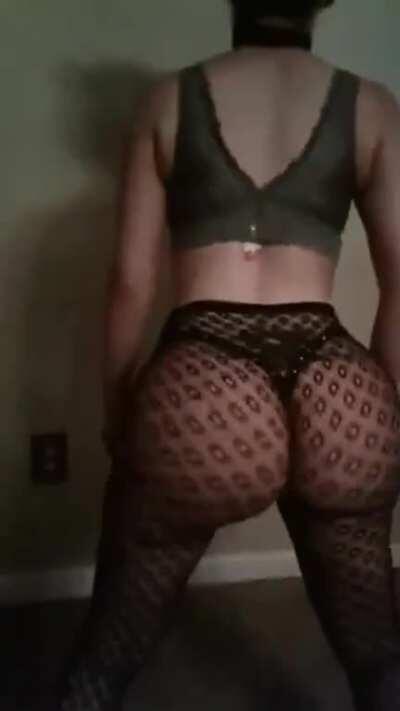 One of the best twerk videos ever IMHO of course