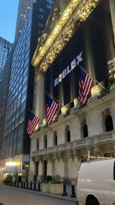 Live evening symphony in front of nyse heralding in Roblox