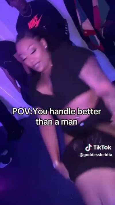 She cya handle it 🔥