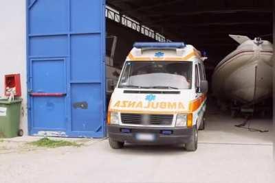 She is just casually blowing a guy in the ambulance