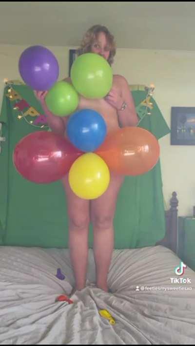 Oops I lost a balloon…look mom no hands lol