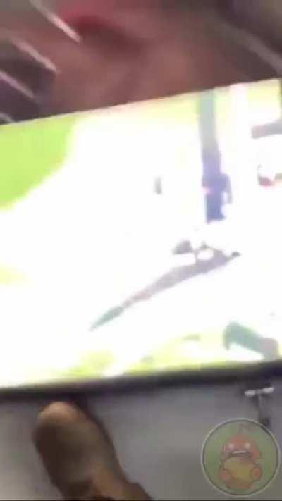 Запасный выход. Осторожно с сердечком