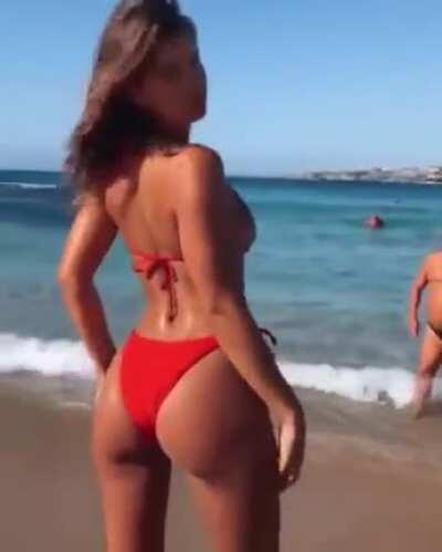 Не Дельфин))