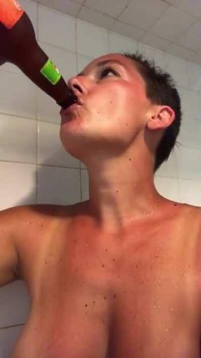 A wee bit burnt? Yes. Tan line layering looking like Neapolitan ice cream? Yes. Did I run into a fellow Redditor on the water? Yes! This Michigan made fantastic f@&$ing Mango Oberon is for all things Lake, Michigan, and you Mr. PaddleBoarder🤘🏽