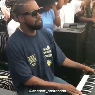 Kanye succeeding in Mexico.