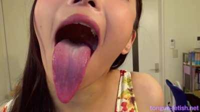 Hana Kano showing off her perfect tongue