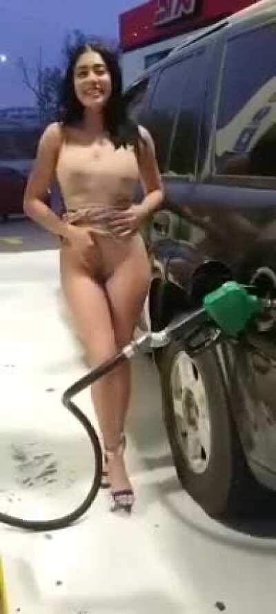 Busty Reveal in Public