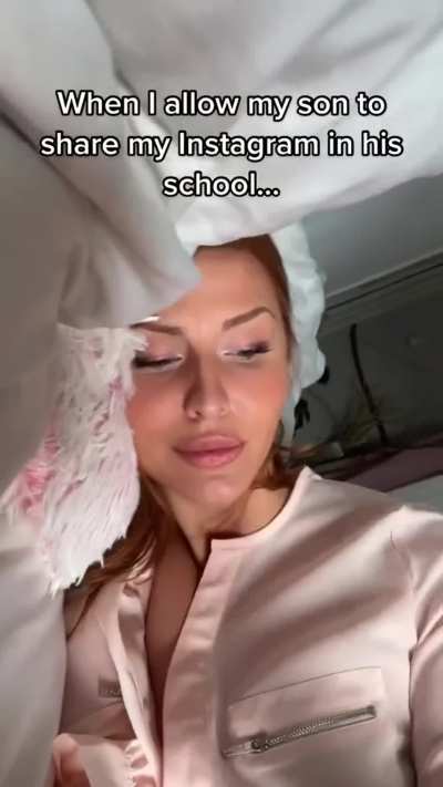 When your mom is an influencer and your friends find out!