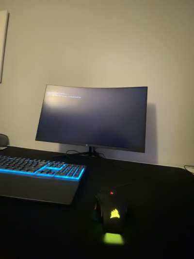 My pc monitor and peripherals randomly turn off, but my pc is on??