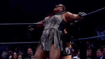 Kong gives Brooke the ass to the face