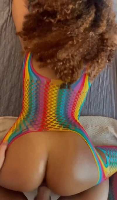 He told me “ you’re built like a goddess “ 👑🌈🐳🍭