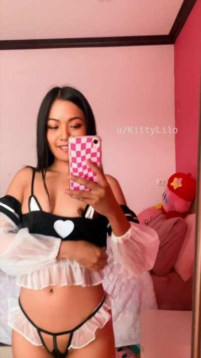 I dressed up for you so how about you undress for me.. 🙃🙊