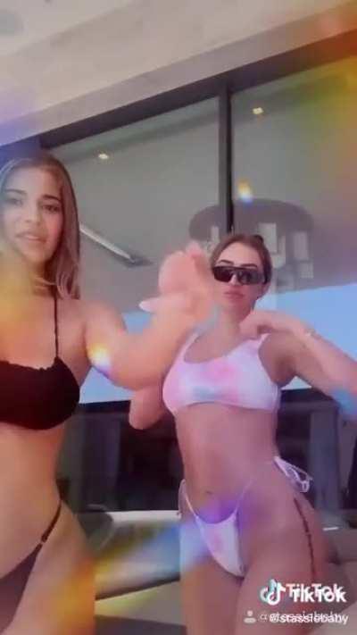 Can’t stop jerking to this video 😍🍆💦