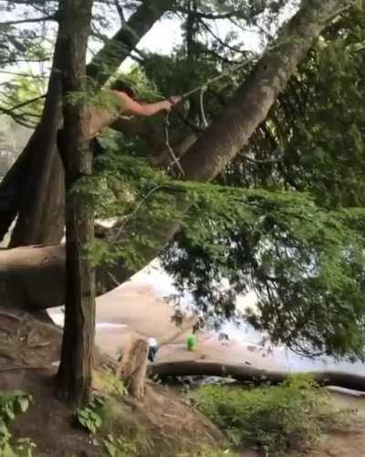 Rope swing strikes again