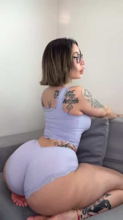 Gigi got got 3 BBLs and it look like it was definitely worth it cuz she Top 5 BBL bodies on the planet