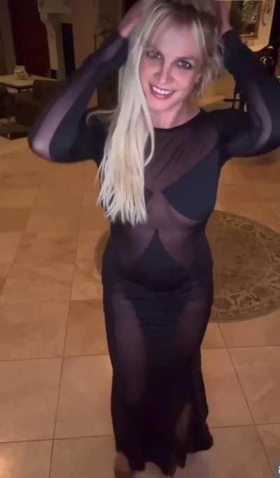 Sexy black dress!