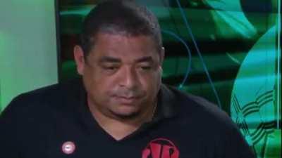 Velho Vamp feliz por comentar Santos x Athletico