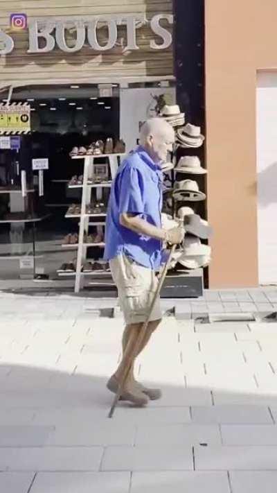 This pillow fight...