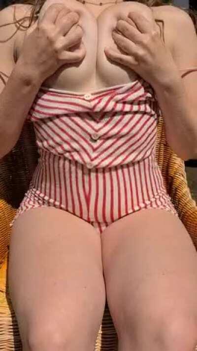 i hope my cute neighbor noticed me and got hard, would you? (18f)