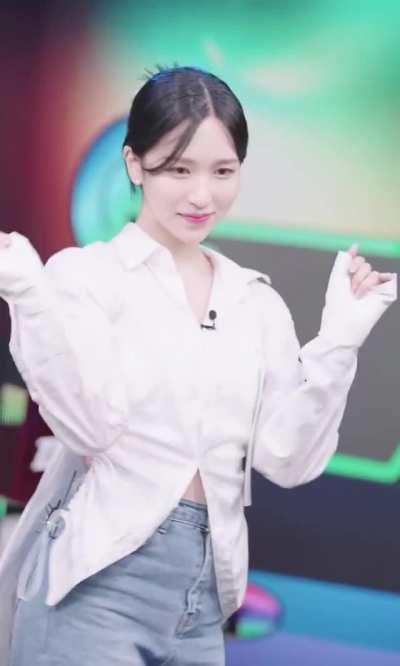 220830 - Pretty Mina