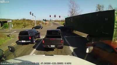 Imagine having enough mass to knock out an entire stop light tower