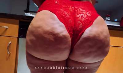 Big cakes for clapping 🙇🏻‍♀️