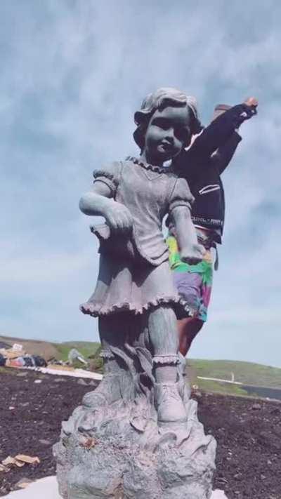 the lvl 700 maul user casually stompin the lobby