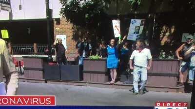 Portait très édifiant de manifestants contre le port du masque à St-Jérôme...