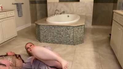 Natalya thong and lipslip