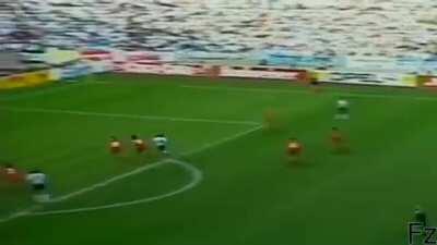 [1986 World Cup - Mexico] One of the best performances by a football player ever in the WC history. Diego Armando Maradona.