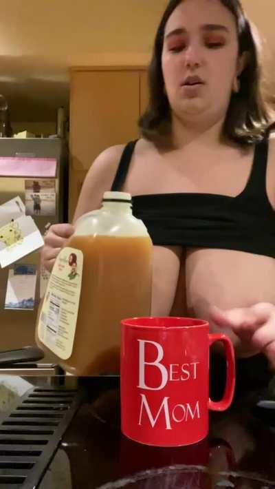 My version of a Holiday Cocktail video! 🍹