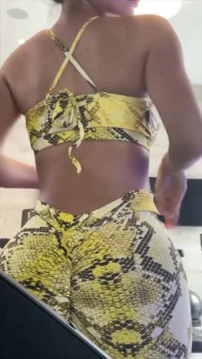 Kylie Jiggle slowed down