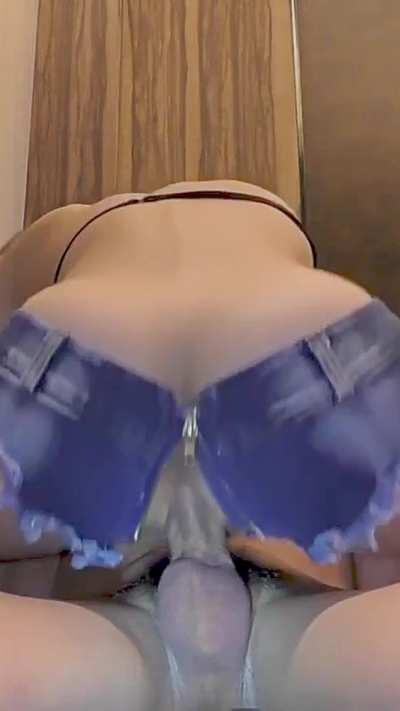 Woman in Denim Hotpants Gets a Creampie