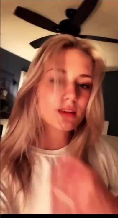 Blonde Babe🤤 Her Pack in Comments